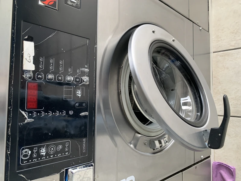 User image 682ecef8da973