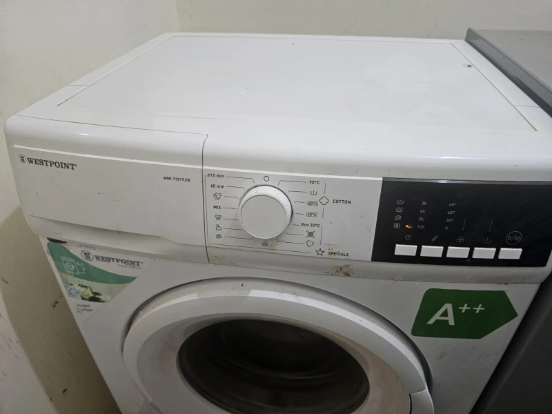 User image 67a7fe7615535